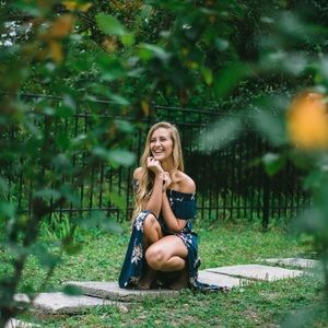 Meet your Posher, Lauren